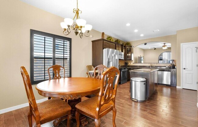 Foto del edificio - 12709 Cozy Cove Ave