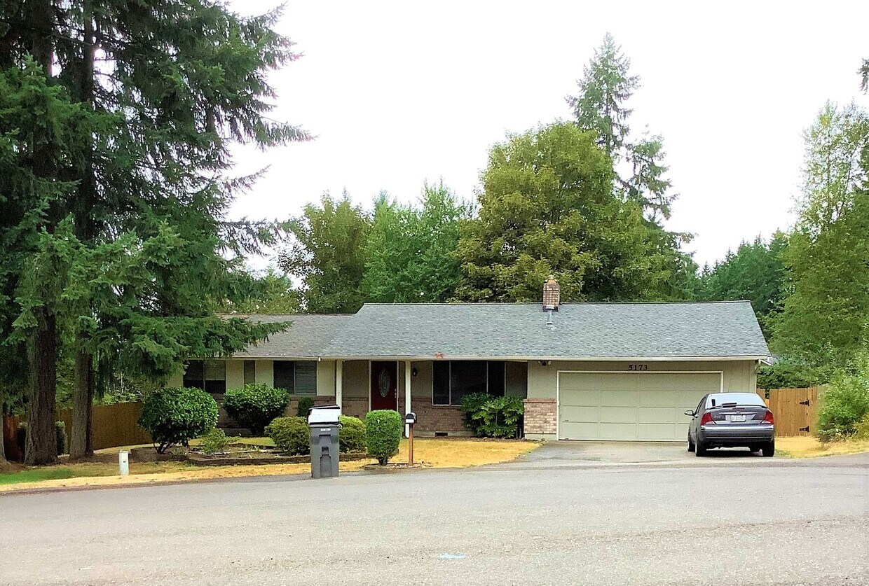 Primary Photo - Central Port Orchard 3 Bed 2 Bath Rambler