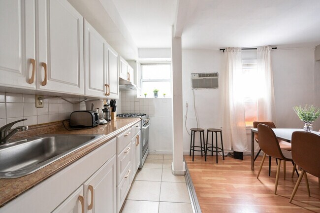 Foto del edificio - 309 W 28th St