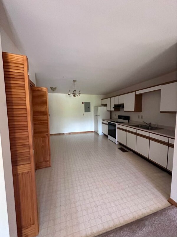 Building Photo - 699 NY-374