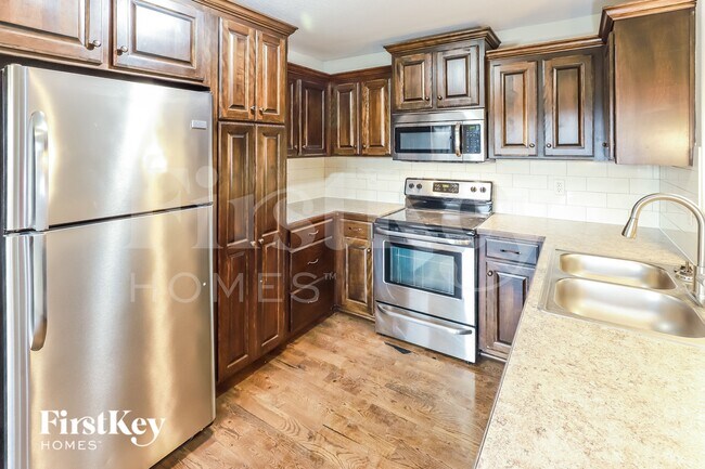 Foto del edificio - 11109 Highview Rd