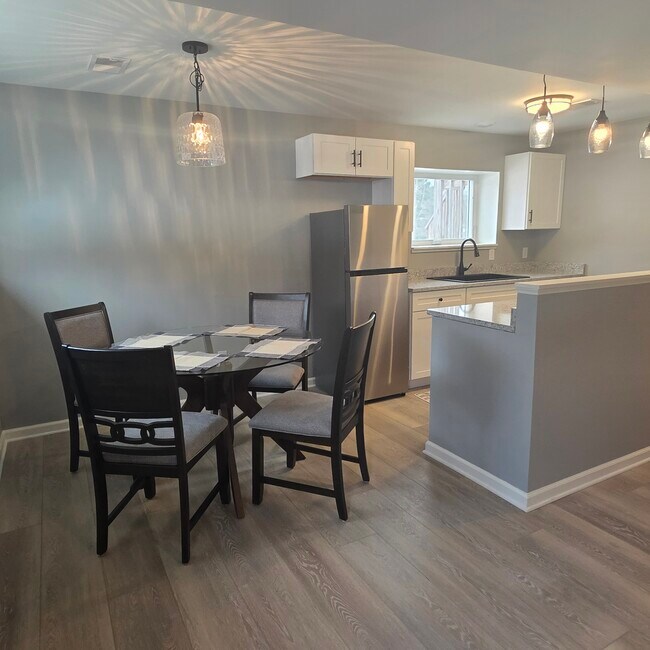 Sala de estar/comedor - 3823 Leeside Ln