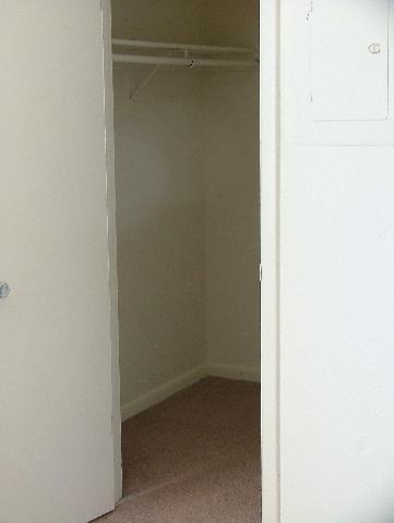 Closet - The Oaks Apartments