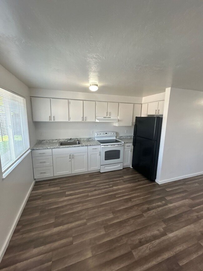 Foto del edificio - 576 Hill St SE