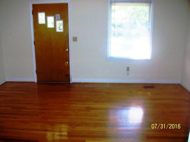 Building Photo - 109 Kelly Rd