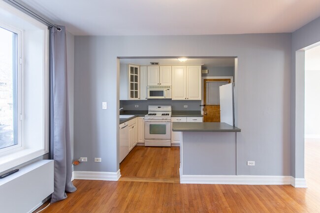 Foto del edificio - 7402 N Sheridan Rd