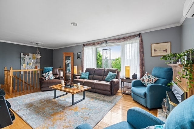 Building Photo - 35 Hillview Ave