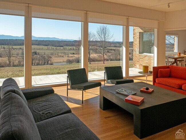 Foto del edificio - 387 Tishauser Rd