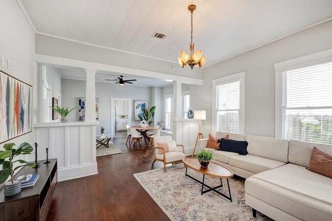 Foto del edificio - 710 Woodland St