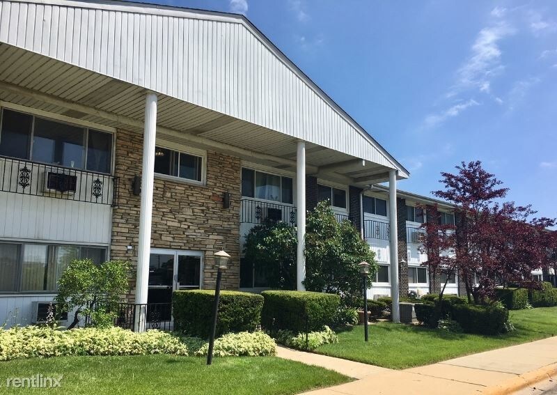 1312 Melrose Ave, Waukegan, IL 60085 Condo for Rent in Waukegan, IL