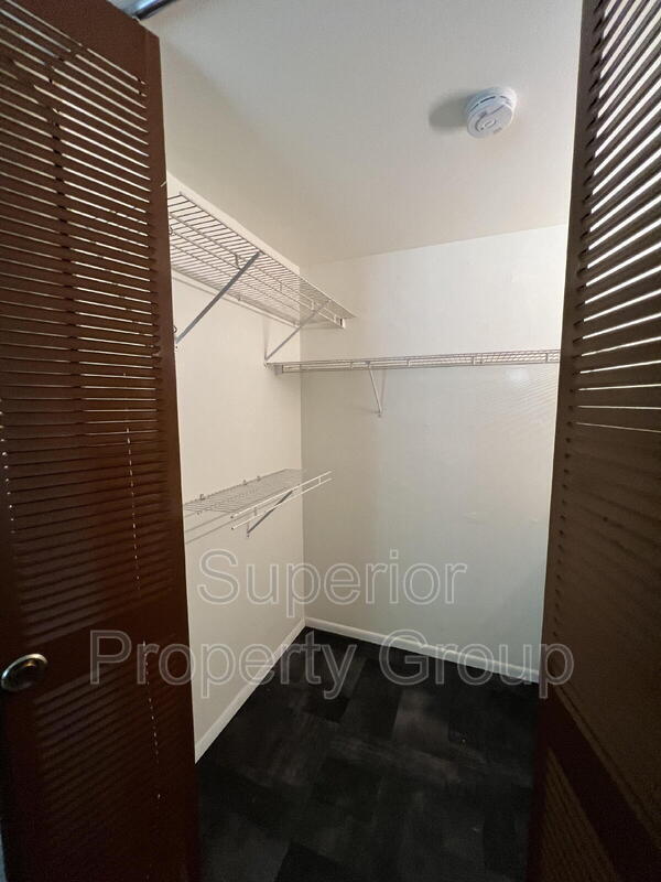 Building Photo - 2404 Independence Ln