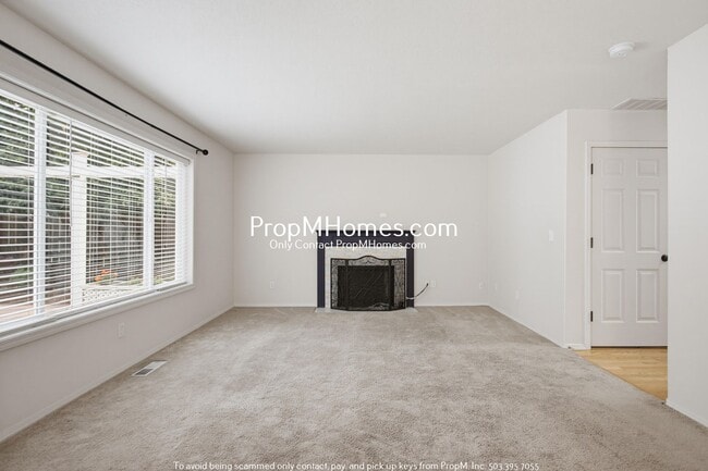 Building Photo - 23858 SW Pinecone Ave
