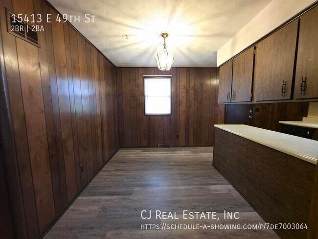 Building Photo - 15413 E 49th St