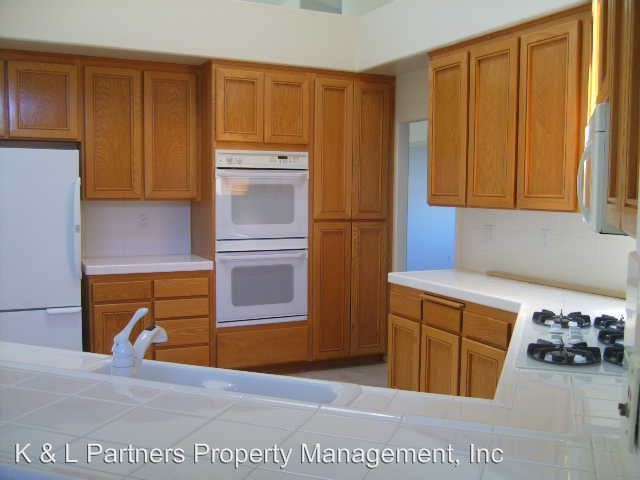 Foto del edificio - 1676 Crescent Knolls Glen