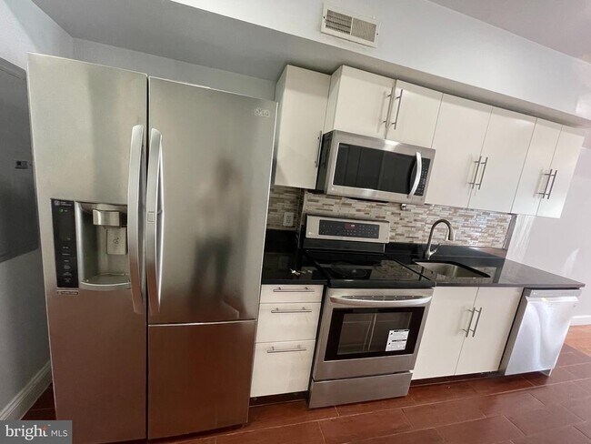 Foto del edificio - 617 N 11th St