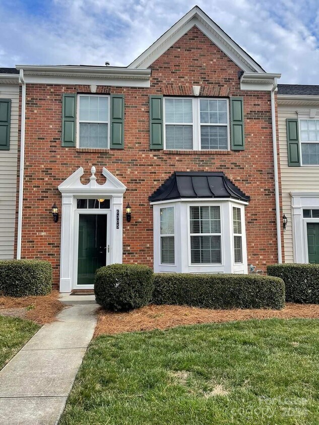 Foto principal - 6305 Margaret Ct
