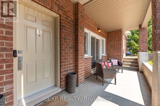 Building Photo - 221 Crestway Dr