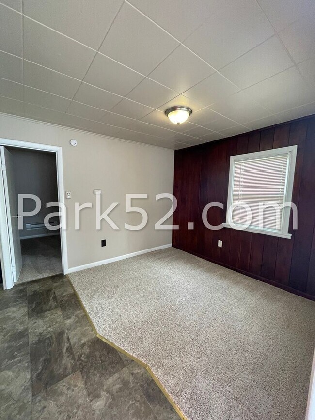 Foto del edificio - 766 96th St S
