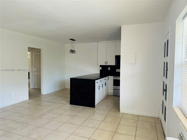 Foto del edificio - 1755 NE 116th Rd