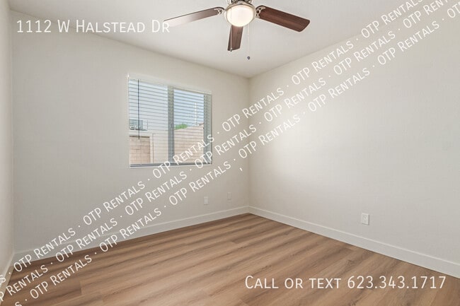Building Photo - 1112 W Halstead Dr