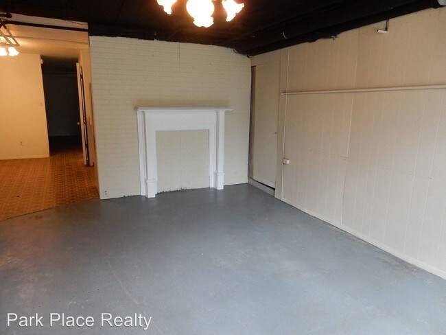 Building Photo - 1308 2nd St SW