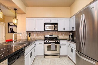 Building Photo - 7713 Himalayas Ave