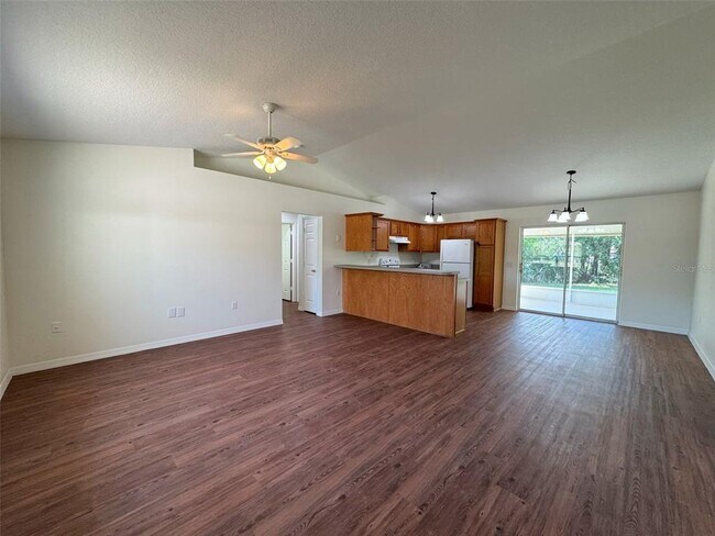 Foto del edificio - 519 Hemlock St