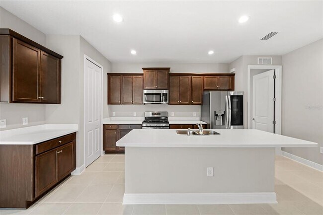 Foto del edificio - 10072 Lake Wales Cir