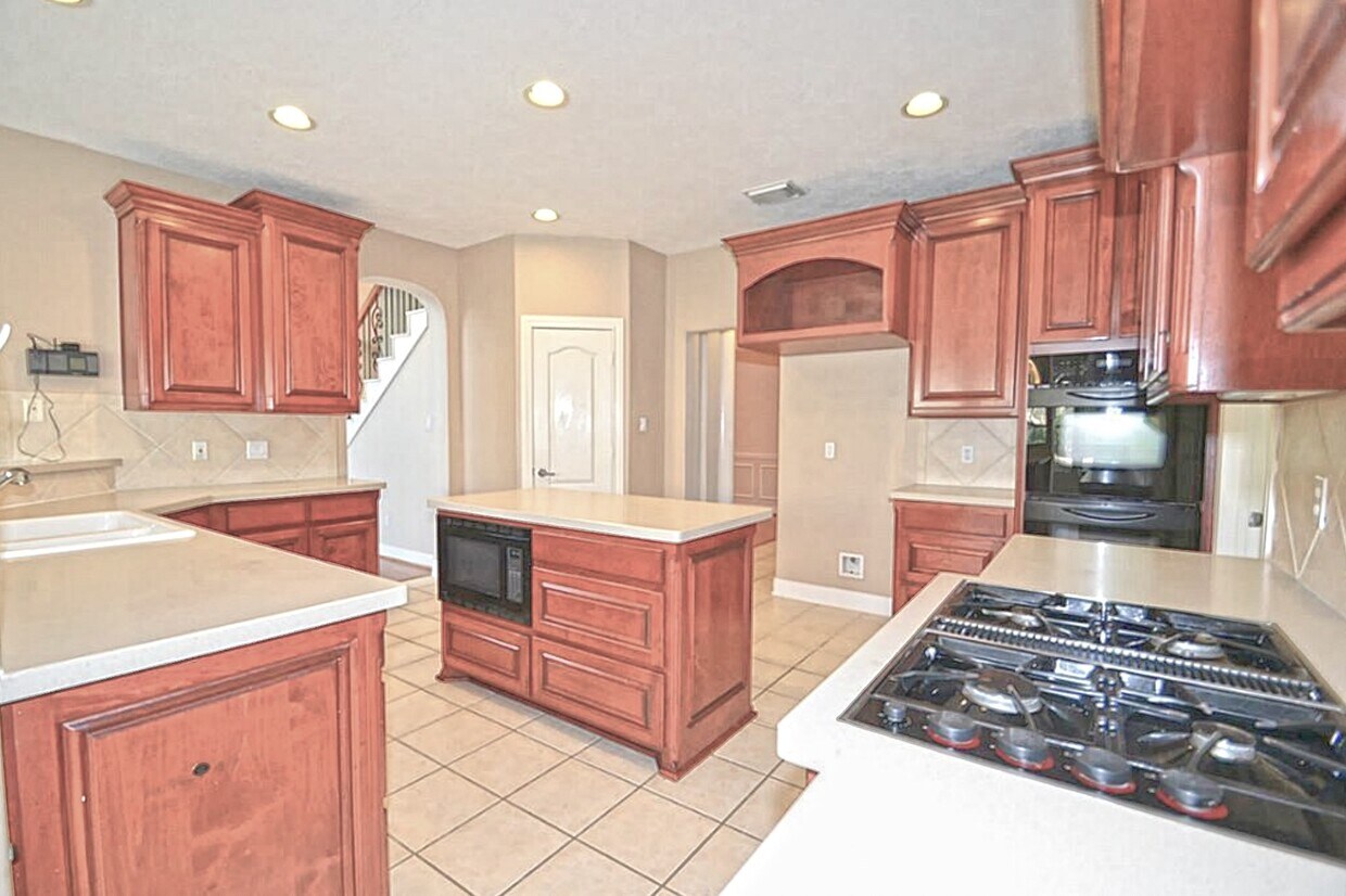 Building Photo - 5926 Solar Point Ln