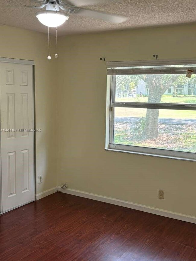 Building Photo - 7946 NW 41 Ct
