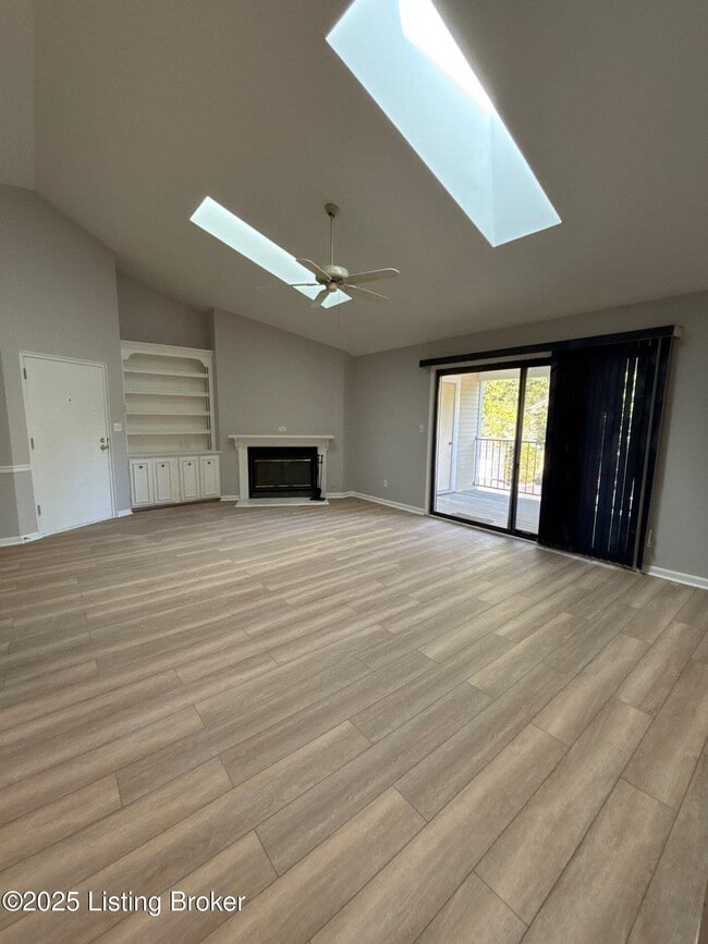 Building Photo - 816 Washburn Ave