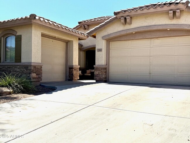 Building Photo - 2541 W Shackleton Dr