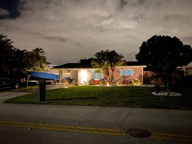 Building Photo - 675 NW 35th Ct