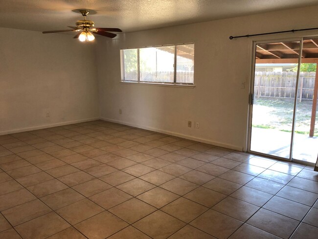 Building Photo - 1412 Orlando Dr., Modesto, CA 95351