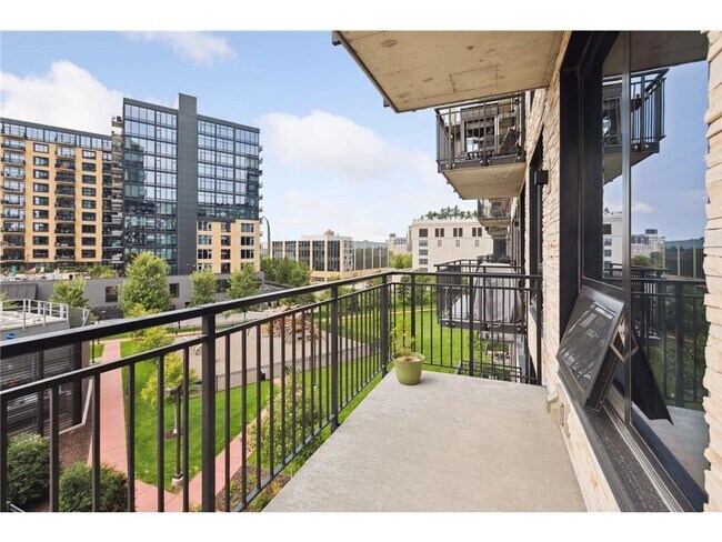 Foto del edificio - 1240 S 2nd St