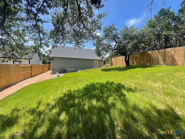 Building Photo - 1196 Canyon Trce