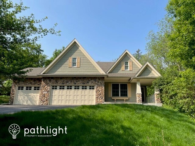 Primary Photo - 2325 Melody Hill Rd, Chanhassen, MN, 55331