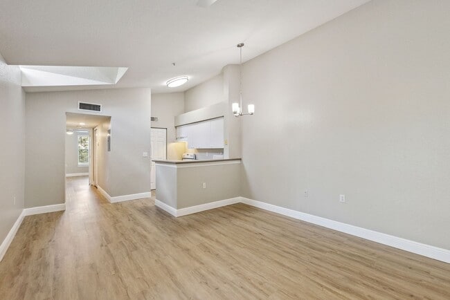 Building Photo - Newly Renovated Top Floor Condo in Park Central ~ Gated Community ~ New Paint and New LVP Flooring!