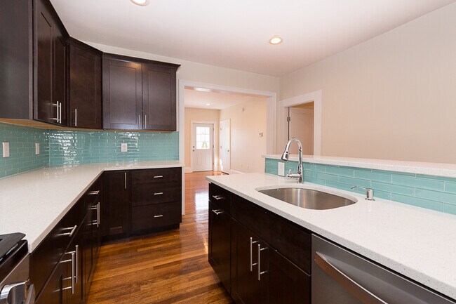 Foto del edificio - 9 Rock Valley Ave