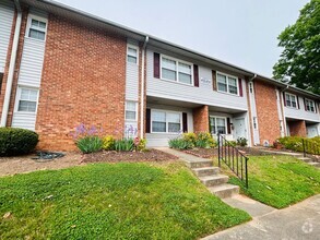 Building Photo - 4725 Tower Ln