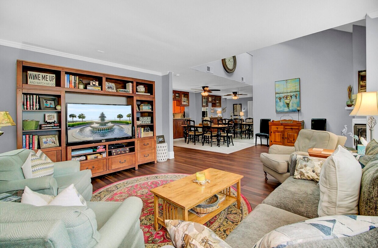 Large, Open Living Room - 1133 Silent Harbor Ct