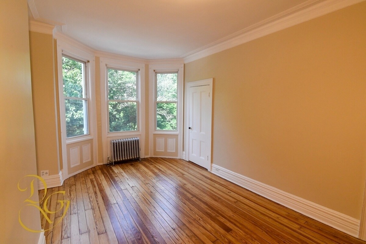 218 Wakeman Pl, Brooklyn, NY 11220 Townhome Rentals in Brooklyn NY