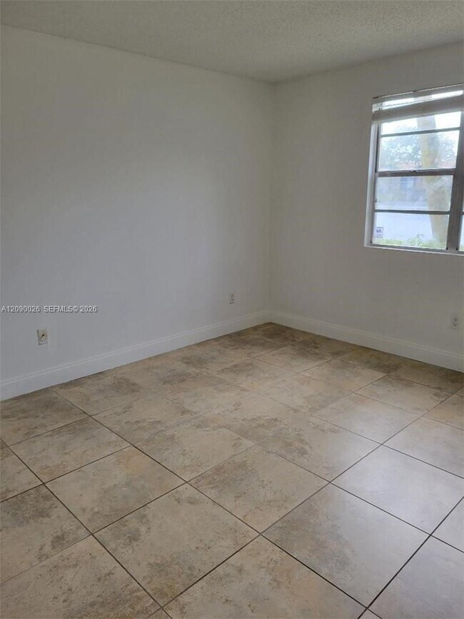 Foto del edificio - 1229 SW 46th Ave