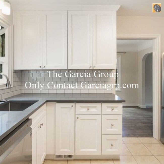 Foto del edificio - Cozy and roomy 4 Bedroom, 2 Bath Cape Cod ...