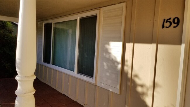 Building Photo - 159 Glenbrook Ave