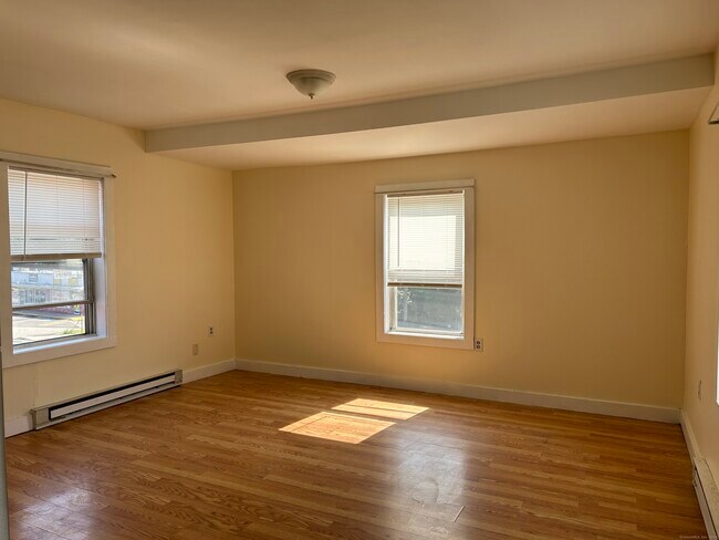 Foto del edificio - 166 Norwich Ave