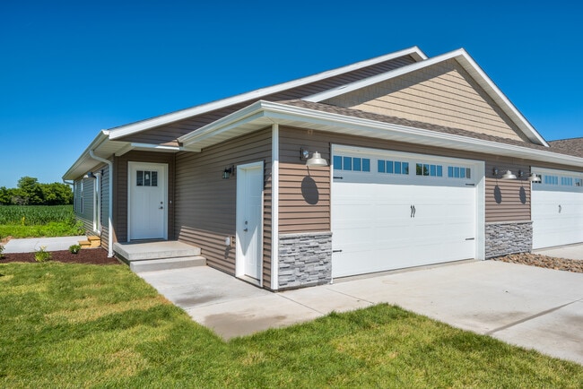 Building Photo - 701 Layne Dr