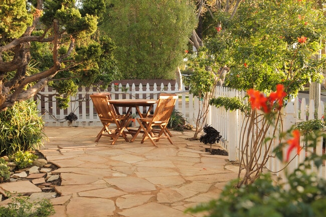 Table NOT included! - 3532 Helms Ave