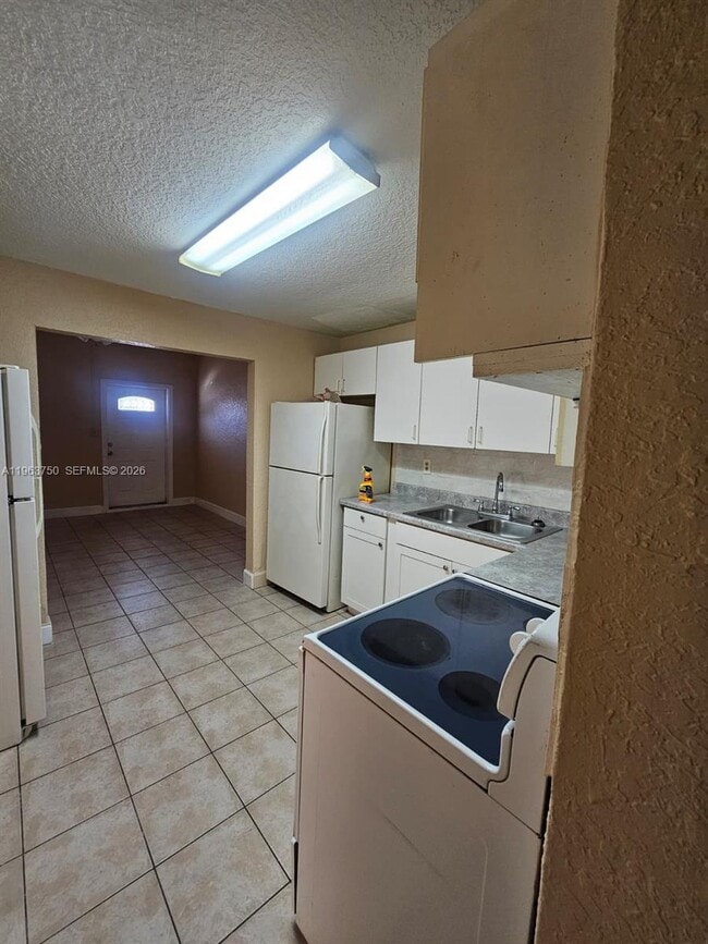 Foto del edificio - 2990 SW 15th Ave