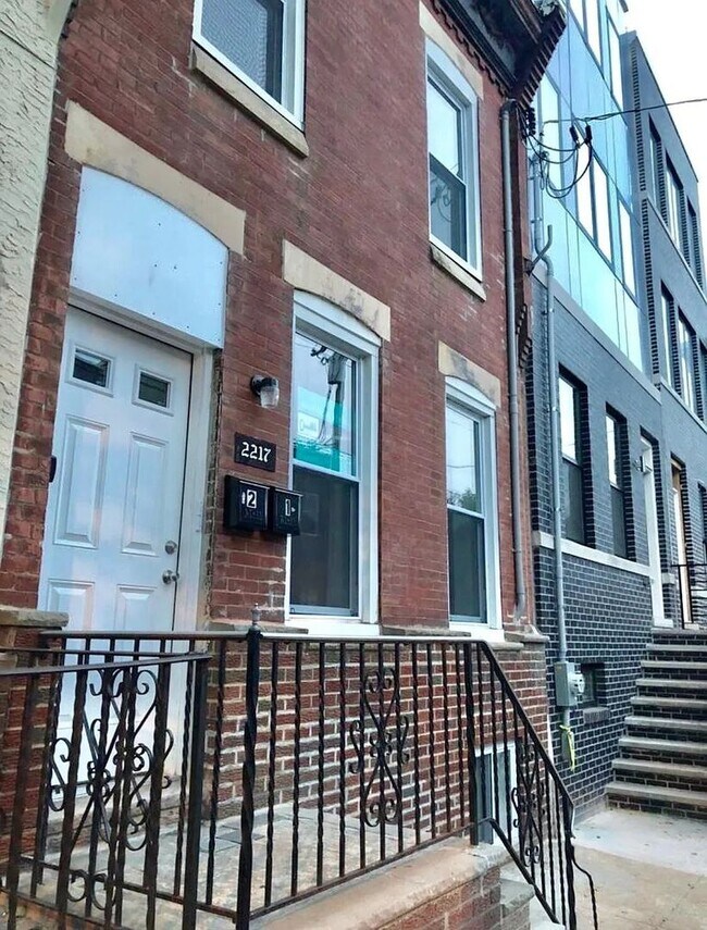 Foto del edificio - 2217 Reed St